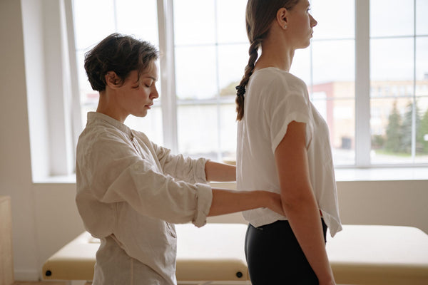 Escoliosis postural vs estructural: diferencias